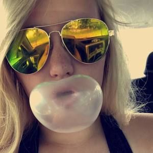 Meet your Posher, Kaia